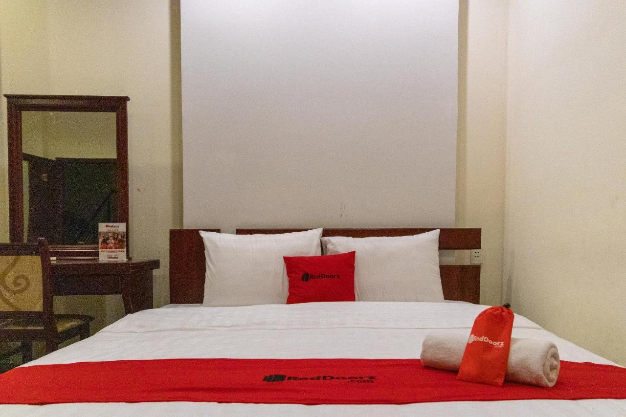 Reddoorz @ Nguyen Tat Thanh Street ダナン市 エクステリア 写真